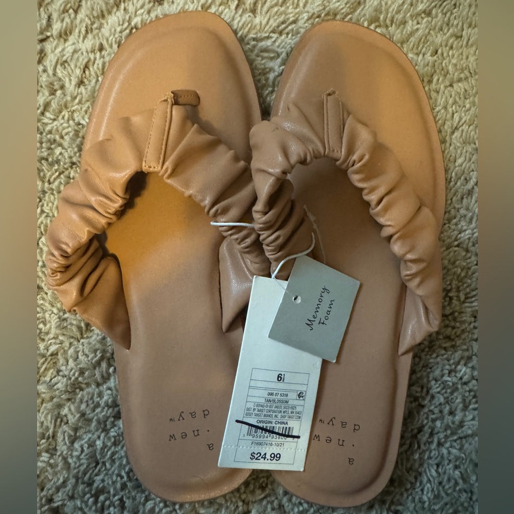 NWT a new day memory foam tan sandals